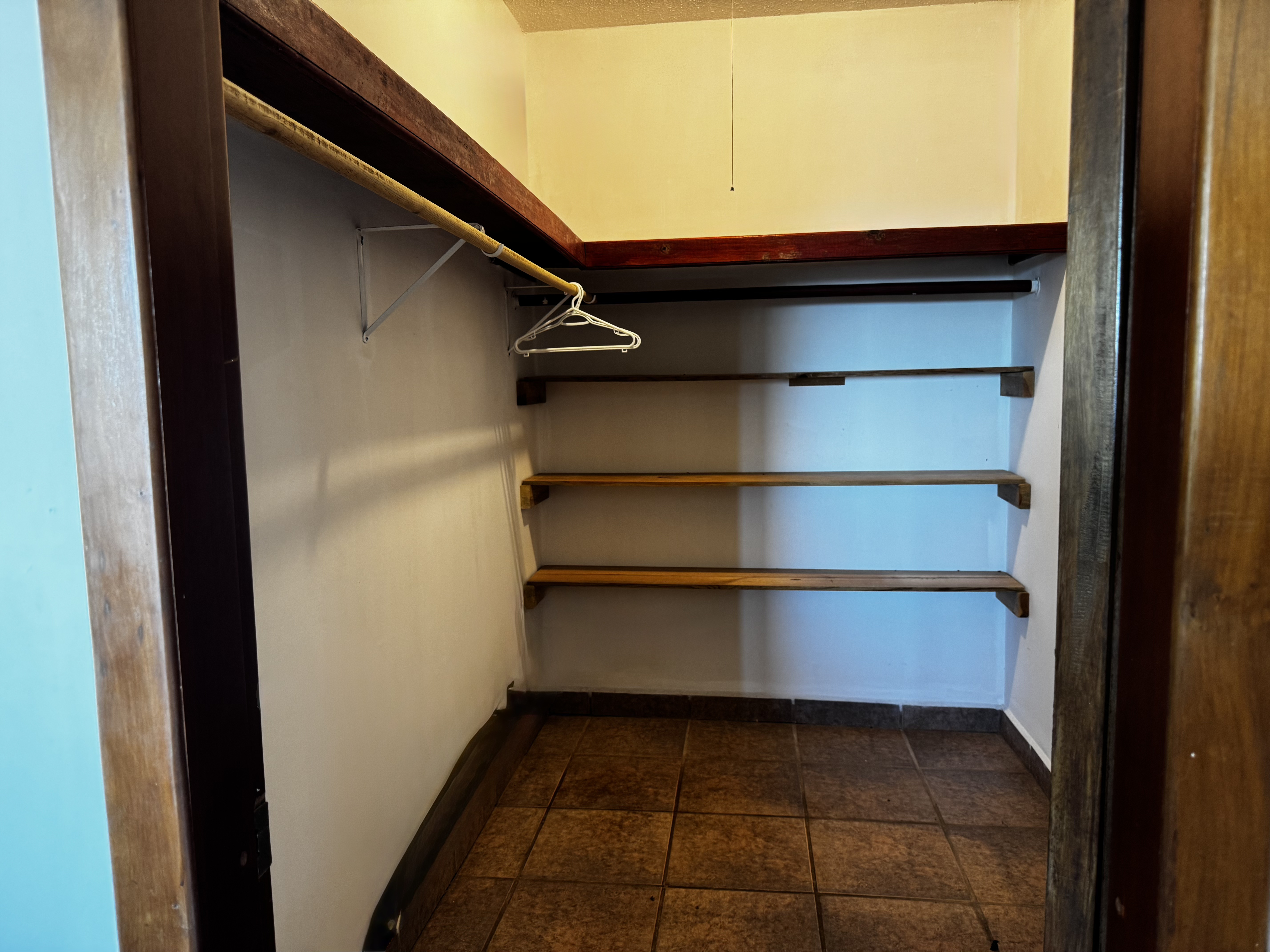 Closet 1